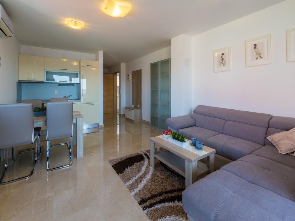 Apartments Livaja Crikvenica Exteriör bild